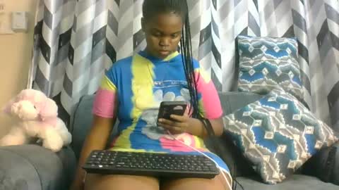 Snapshot of diva_queen495161 chatting on 03-07-25, 12:01 diva_queen495161 online show from 03-07-25, 12:01
