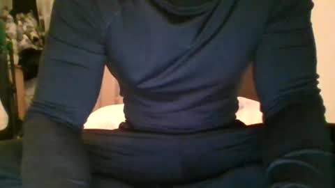 Snapshot of divertimentonline chatting on 01-22-25, 08:38 divertimentonline online show from 01-22-25, 08:38