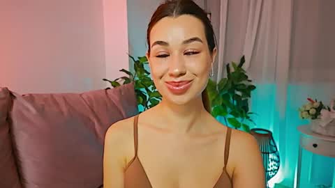 Tia online show from 04-14-26, 09:32