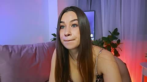 Tia online show from 04-21-26, 09:06