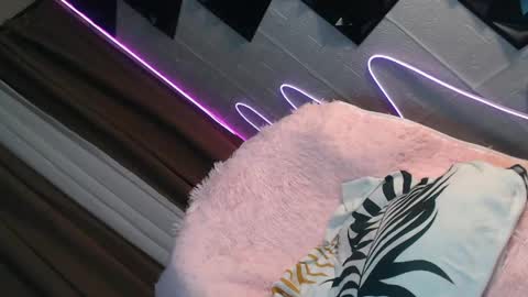 divinaaaaa online show from 04-21-26, 05:14