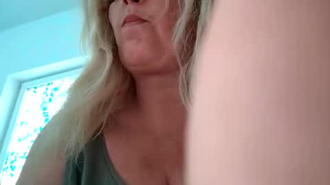 Alexxa online show from 04-20-26, 10:51