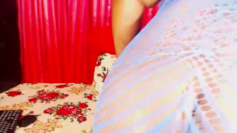 divinebooty93 online show from 06-10-26, 06:34