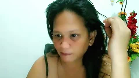 Snapshot of divinegrace10 chatting on 02-04-25, 12:29 Divine Grace Close To Your Hear online show from 02-04-25, 12:29