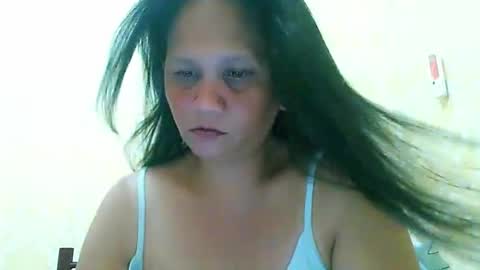 Snapshot of divinegrace10 chatting on 10-20-25, 05:30 Divine Grace Close To Your Hear online show from 10-20-25, 05:30