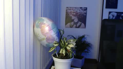 Hera online show from 12-18-25, 09:59