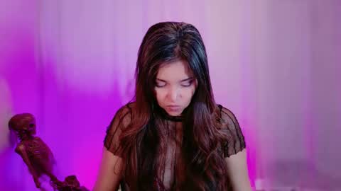 Snapshot of divinelynn chatting on 02-10-25, 12:29 DivineLynn online show from 02-10-25, 12:29