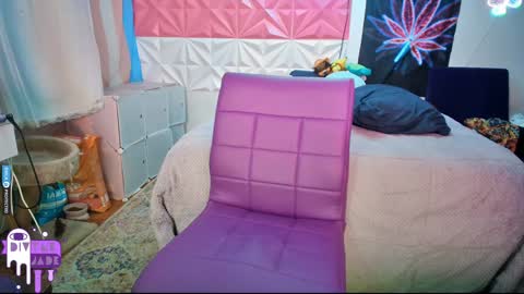 Jade Divyne online show from 12-15-24, 09:56