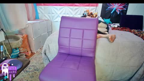 Jade Divyne online show from 12-15-24, 05:10