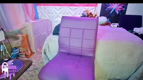 Jade Divyne online show from 12-15-24, 08:15