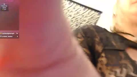 Snapshot of dixie_comanche chatting on 09-27-25, 01:21 dixie_comanche online show from 09-27-25, 01:21