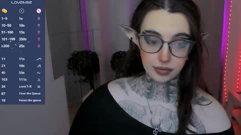 dixipixi_ online show from 11-13-25, 06:01