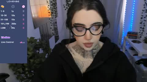 dixipixi_ online show from 06-06-26, 05:56