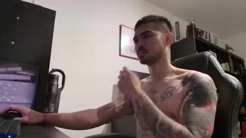 Snapshot of dixonhuang chatting on 09-24-25, 04:32 D online show from 09-24-25, 04:32