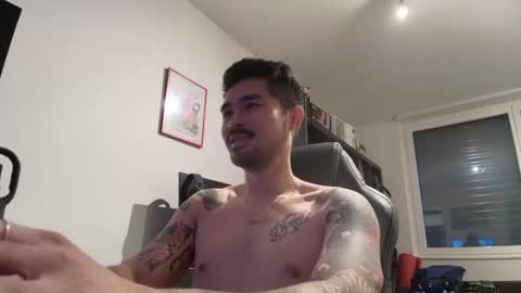 Snapshot of dixonhuang chatting on 12-01-25, 09:03 D online show from 12-01-25, 09:03