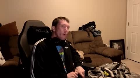 Snapshot of dizzyash chatting on 03-05-26, 12:12 Hansel and Gretle online show from 03-05-26, 12:12