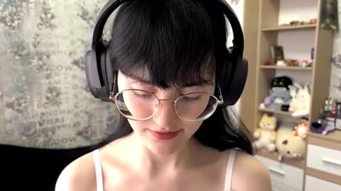 Snapshot of dodiebabikian chatting on 09-20-25, 12:06 Annie PVT IS OPEN online show from 09-20-25, 12:06