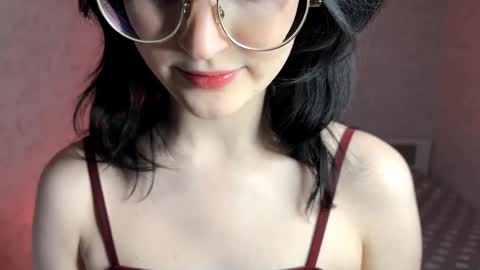 Snapshot of dodiebabikian chatting on 05-07-26, 09:20 Annie PVT IS OPEN online show from 05-07-26, 09:20
