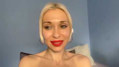 Snapshot of dodierespass chatting on 06-05-26, 11:38 Anna online show from 06-05-26, 11:38