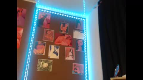 Snapshot of doeschi_fox chatting on 04-23-26, 02:46 doeschi_fox online show from 04-23-26, 02:46