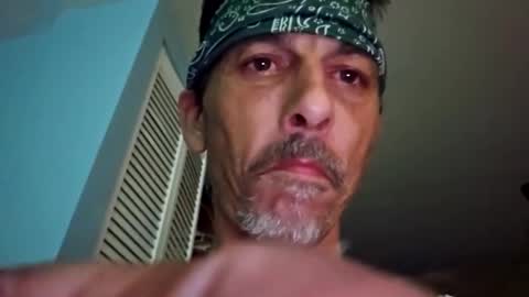 Snapshot of dogbone999081 chatting on 09-29-25, 12:05 dogbone999081 online show from 09-29-25, 12:05