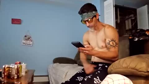 Snapshot of dogbone999081 chatting on 10-11-25, 10:14 dogbone999081 online show from 10-11-25, 10:14