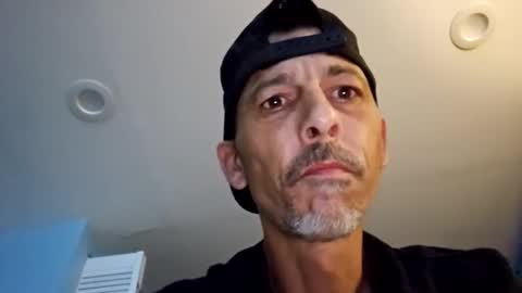 Snapshot of dogbone999081 chatting on 10-18-25, 10:16 dogbone999081 online show from 10-18-25, 10:16