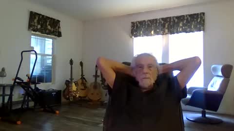 dogluc7 online show from 01-31-25, 08:01