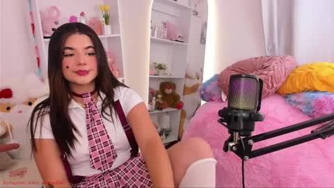 Snapshot of dolce_antonellaa chatting on 04-02-26, 01:58 antonella online show from 04-02-26, 01:58