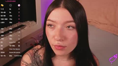 Snapshot of dolcexx chatting on 11-19-25, 07:58 Dolcexx online show from 11-19-25, 07:58