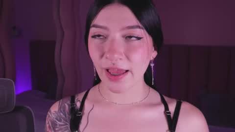 Dolcexx online show from 12-17-25, 08:04