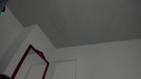 Ludika Santiago online show from 01-12-25, 01:11