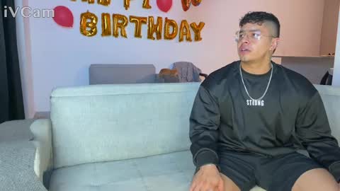 Auro and Santiago online show from 04-18-26, 04:16