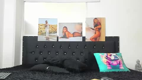 C E L E S T E  online show from 02-14-25, 07:02