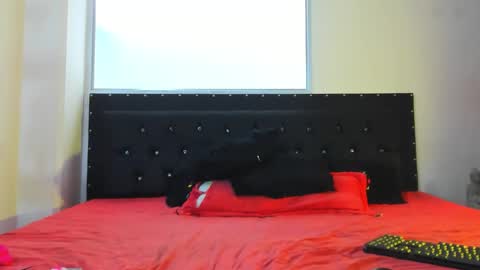 C E L E S T E  online show from 09-11-25, 06:19