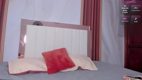 doll_daisy_ online show from 11-07-25, 10:59