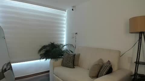 doll_oriana online show from 07-16-26, 08:48