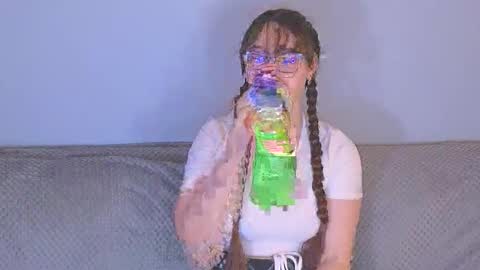 Tessa online show from 05-11-26, 07:47