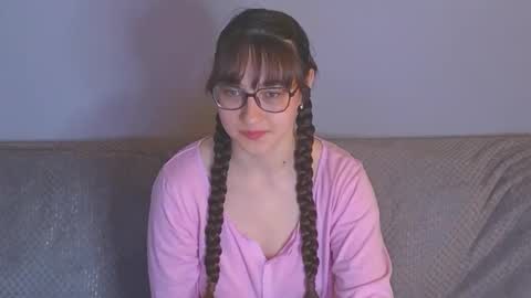 Tessa online show from 05-15-26, 11:17
