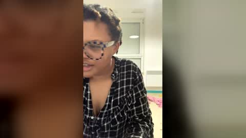 Dolla online show from 02-19-26, 05:53