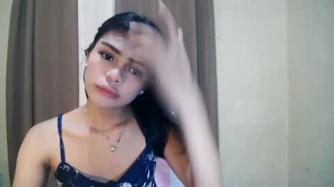 Snapshot of dolly_angel2 chatting on 01-08-25, 11:43 dolly_angel2 online show from 01-08-25, 11:43