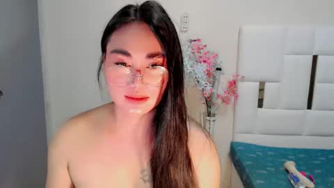 YUMEE online show from 09-17-25, 07:54