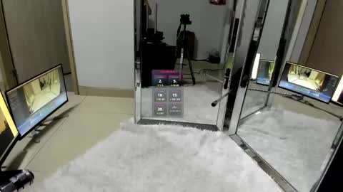 Snapshot of dollymae_ chatting on 05-24-26, 03:33 Mae online show from 05-24-26, 03:33