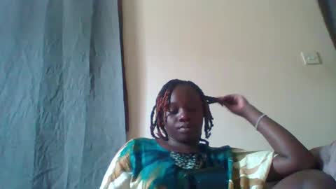 dollyvee online show from 11-21-25, 10:14