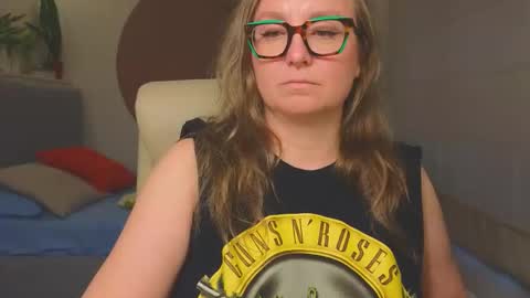 DOM MUMMY online show from 05-24-26, 06:02