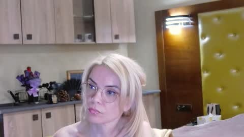 Snapshot of domcaprisse chatting on 04-23-26, 12:29 domcaprisse online show from 04-23-26, 12:29