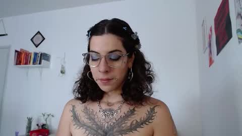 Snapshot of domenica_dos_ouros chatting on 03-20-26, 02:33 sweet domme online show from 03-20-26, 02:33