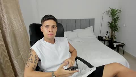 Snapshot of domi_master chatting on 03-01-25, 02:37 MASTER online show from 03-01-25, 02:37