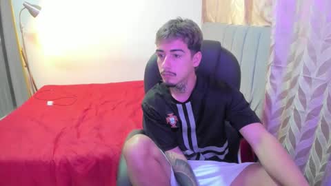 Snapshot of domi_master chatting on 09-21-25, 10:22 MASTER online show from 09-21-25, 10:22