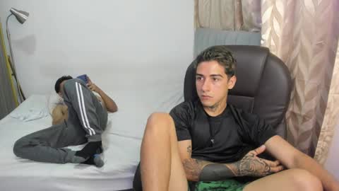 Snapshot of domi_master chatting on 09-22-25, 11:40 MASTER online show from 09-22-25, 11:40